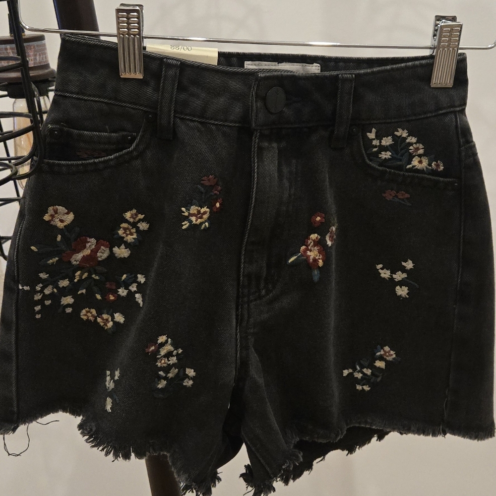 Embroidered Floral Black Denim Shorts